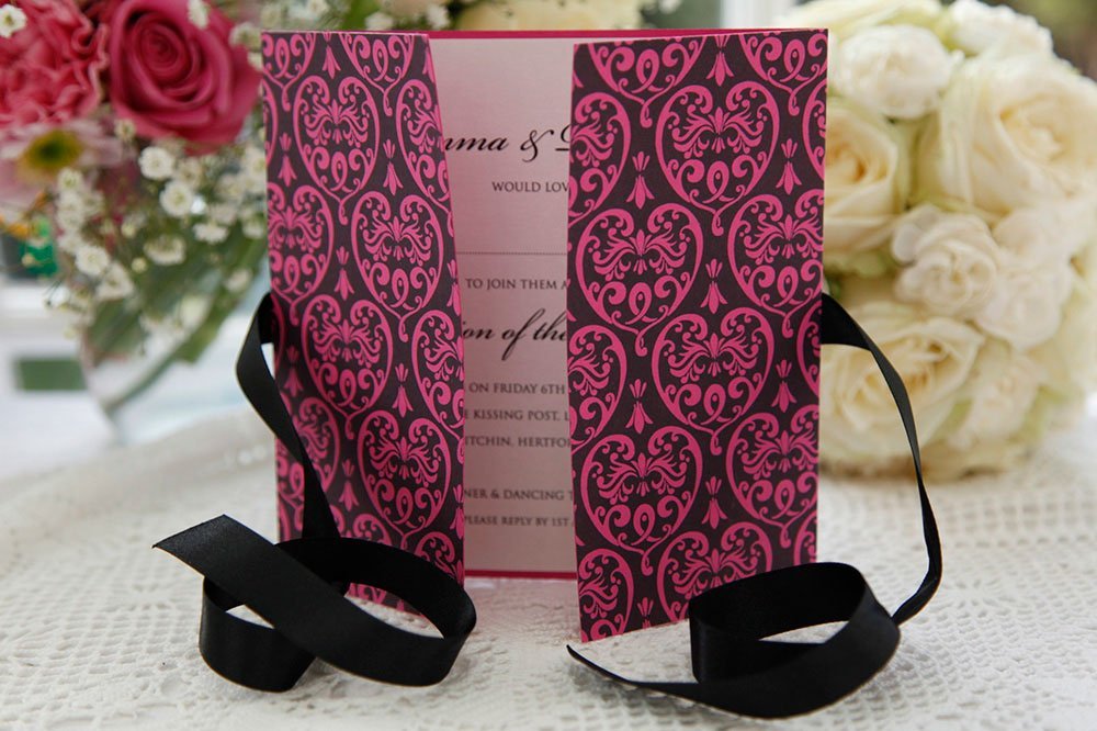 faire part baroque rose et noir, carte invitation baroque noir et fuchia